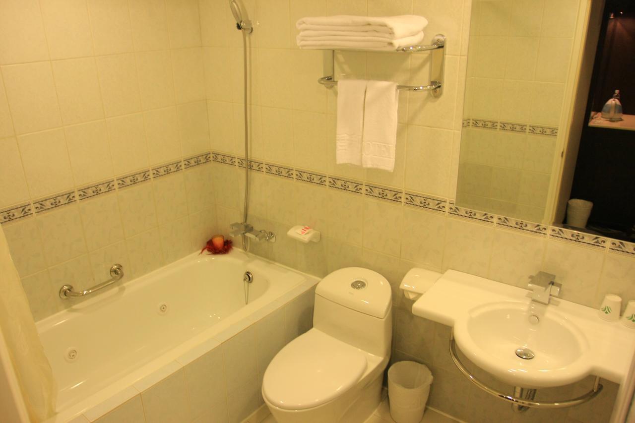 Junli Hotel Banciao Εξωτερικό φωτογραφία