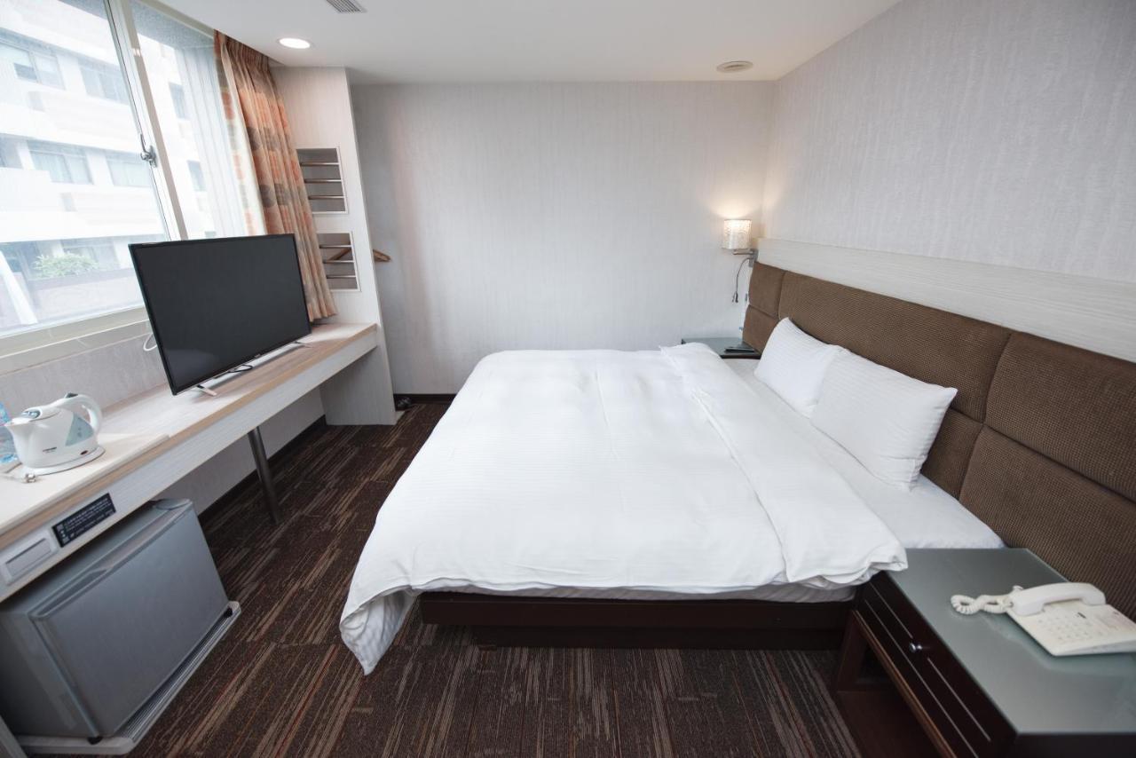 Junli Hotel Banciao Εξωτερικό φωτογραφία